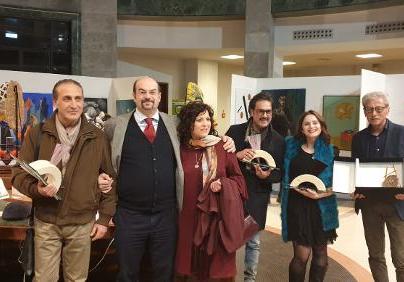 © 2013 - 30.1.2019_Pace con gli artisti lucani premiati a Bari