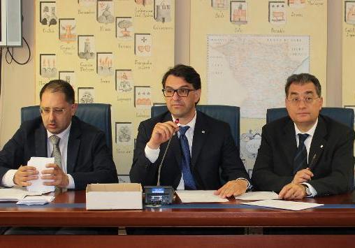 &copy; 2013 - 6.6.2019_Insediamento delle Commissioni, al centro il presidente del Consiglio regionale Carmine Cicala