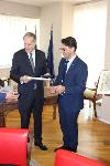 © 2013 - 02.07.2019_Visita_Ambasciatore_francese_Libro_2