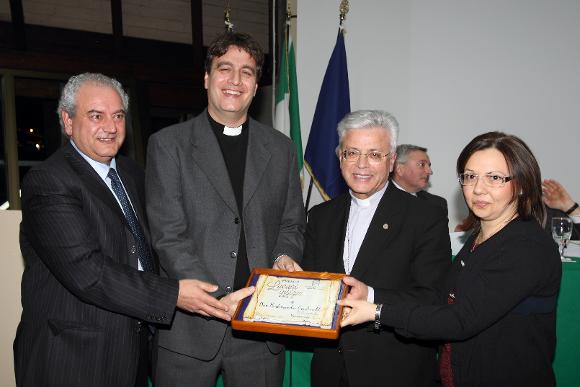 Al centro, Padre Ferdinando Castriotti